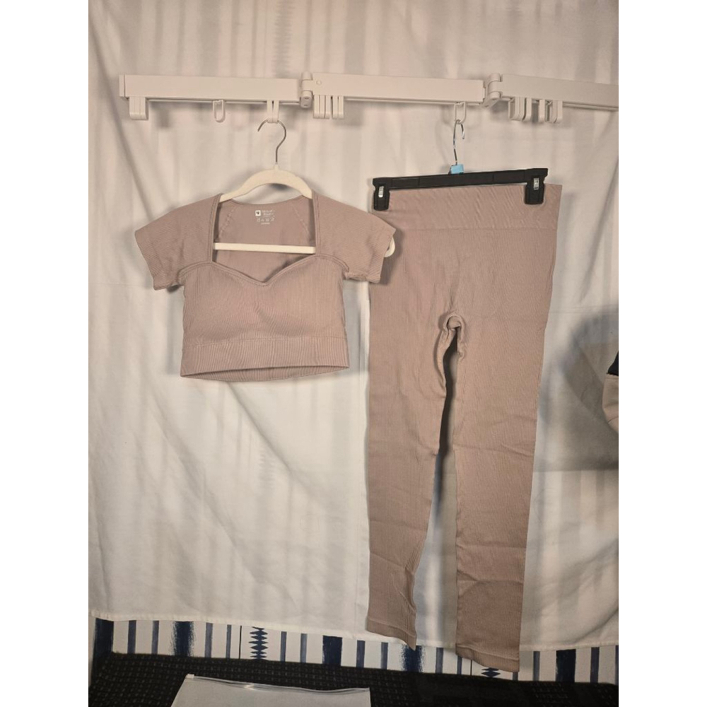 Women's FINETOO Beige Ribbed Seamless Leggings Set M